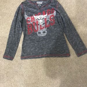 Bulls long sleeve tee size large